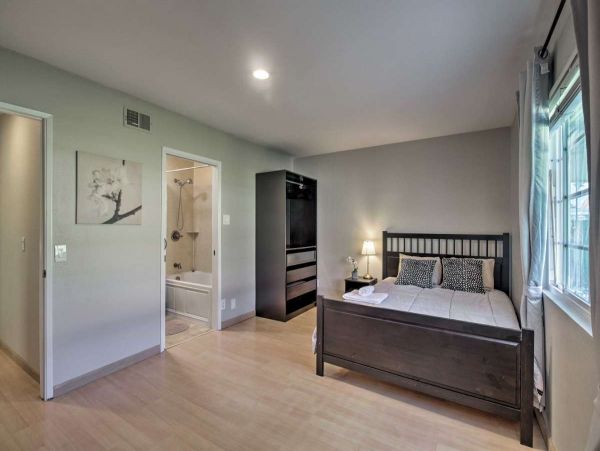 San Diego Beach Communities North Home 998014
