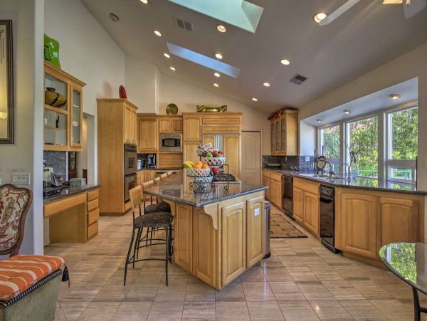 San Diego Beach Communities North Home 998015