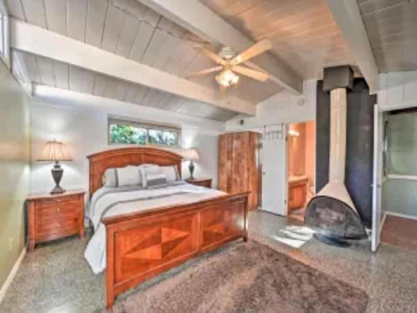 Two Houses & a Detached Studio For Large Groups