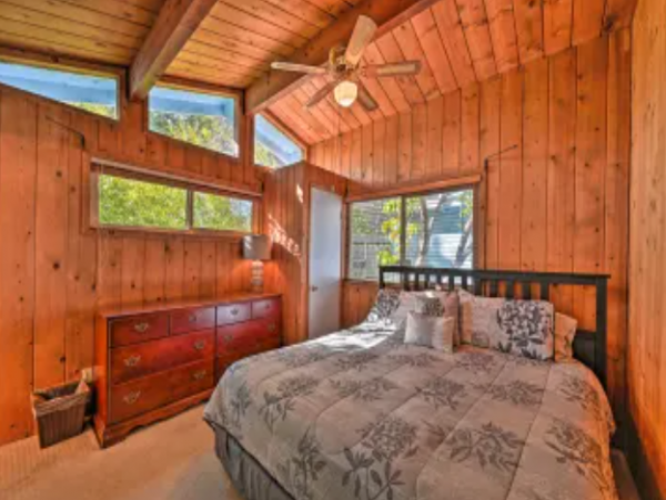 Two Houses & a Detached Studio For Large Groups