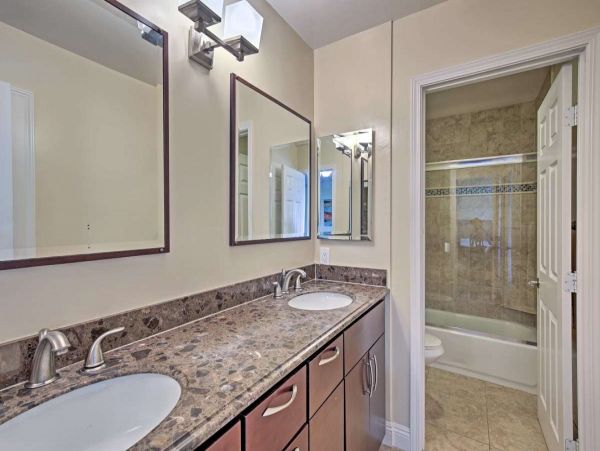 San Diego Beach Communities North Home 998021