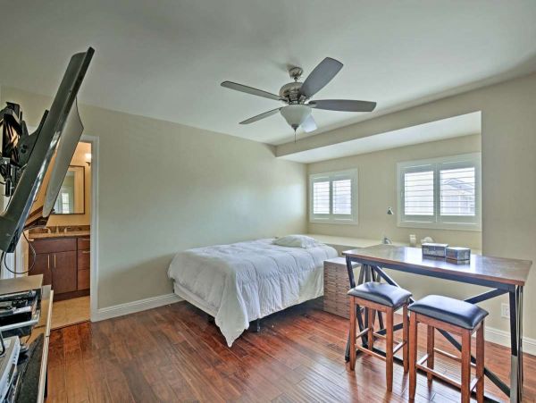 San Diego Beach Communities North Home 998021