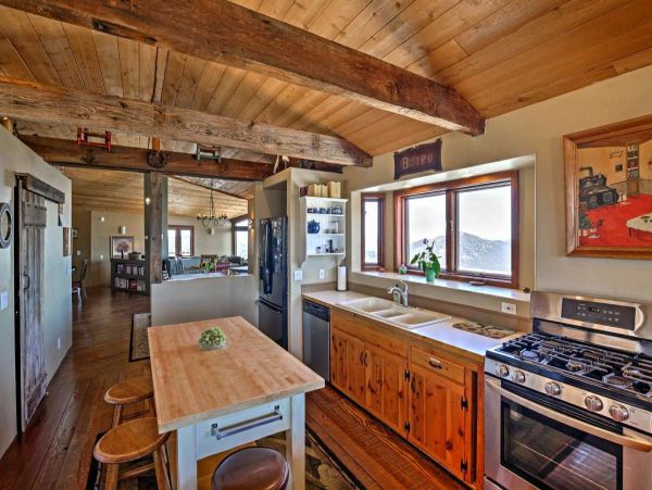 Tranquility & Panoramic Views Five Bedroom Home with Pool in Jamul