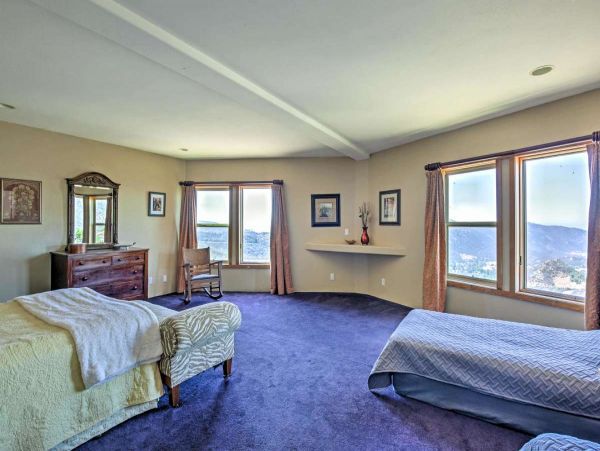 Tranquility & Panoramic Views Five Bedroom Home with Pool in Jamul