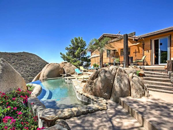 Tranquility & Panoramic Views Five Bedroom Home with Pool in Jamul