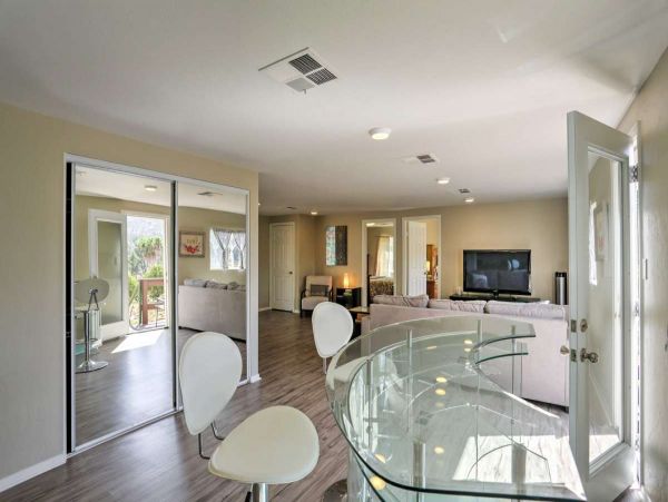 San Diego Beach Communities North Home 998025
