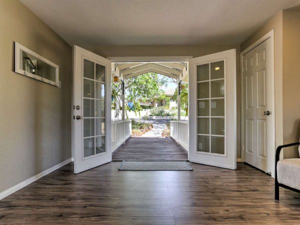 San Diego Beach Communities North Home 998025