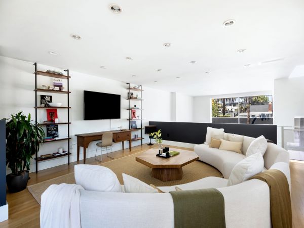 Venice Beach Home 998028