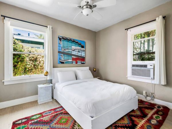 Venice Beach Home 998031