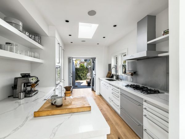 Venice Beach Beautiful 2 Bedroom Bungalow Sleeps 4