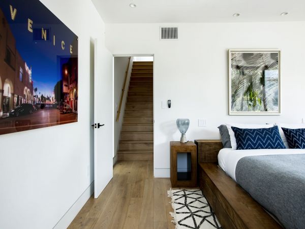 Venice Beach Home 998039