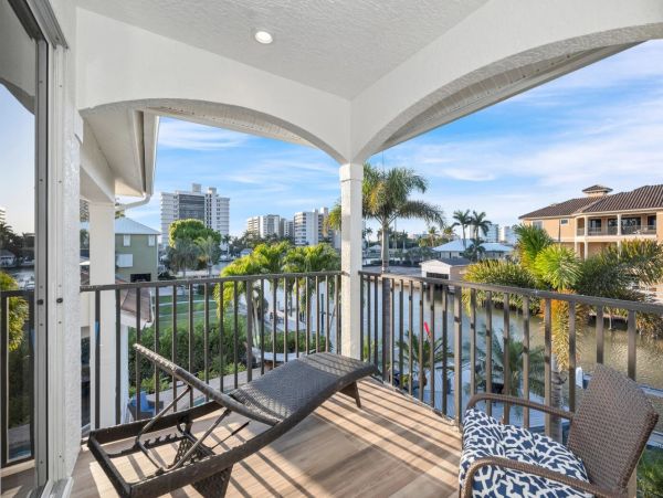 Naples Vacation Rental - Four Bedroom Canal Front Luxury Home