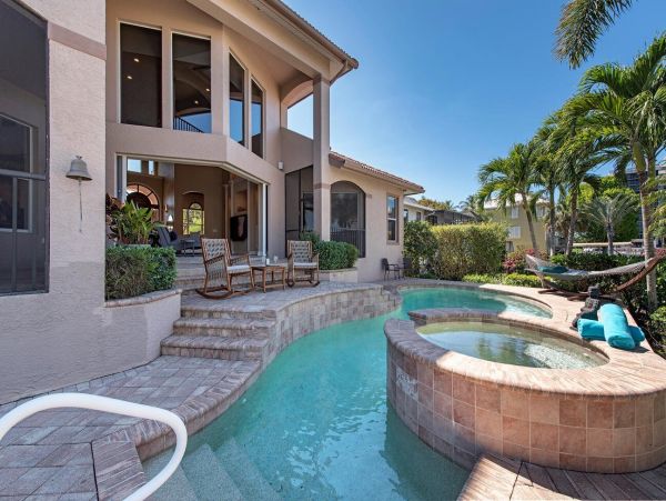 Luxury Naples Pool Vacation Home For Rent