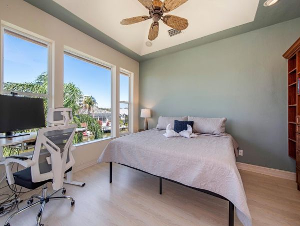 Luxury Naples Pool Vacation Home For Rent