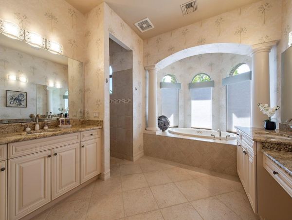 Luxury Naples Pool Vacation Home For Rent