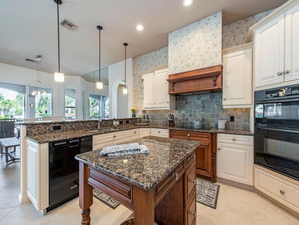 Luxury Naples Pool Vacation Home For Rent