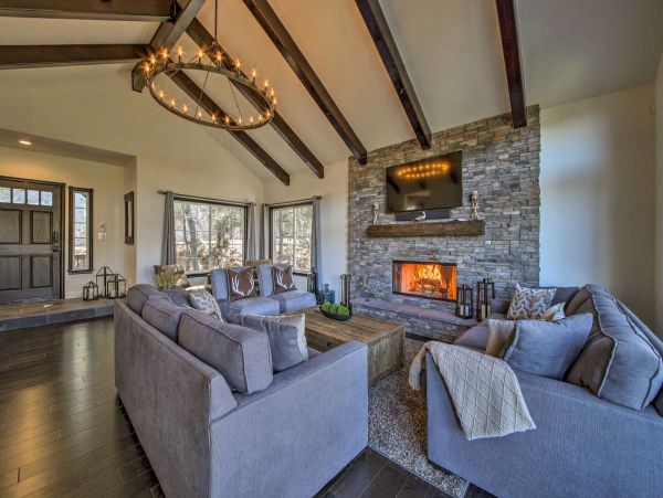 Lake Arrowhead 6 Bedroom Home with Game Room