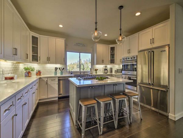 Lake Arrowhead 6 Bedroom Home with Game Room