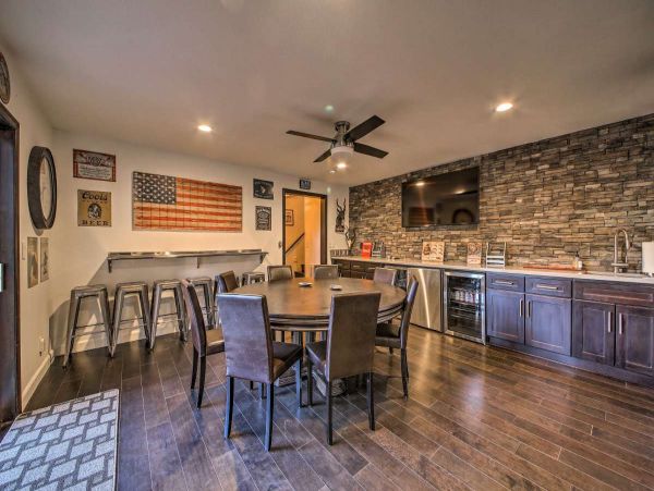 Lake Arrowhead 6 Bedroom Home with Game Room