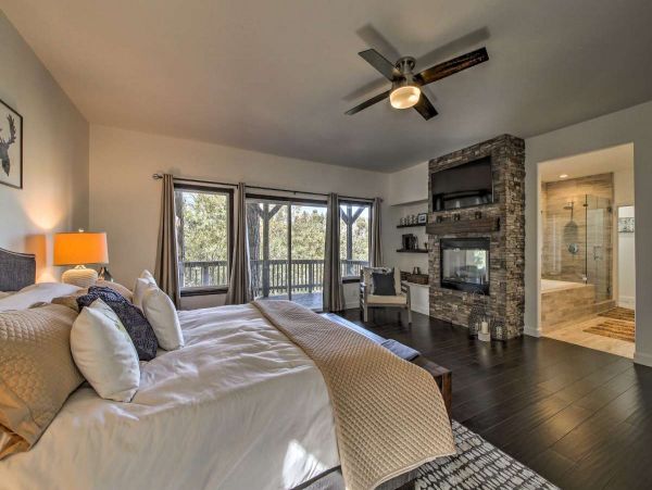 Lake Arrowhead 6 Bedroom Home with Game Room