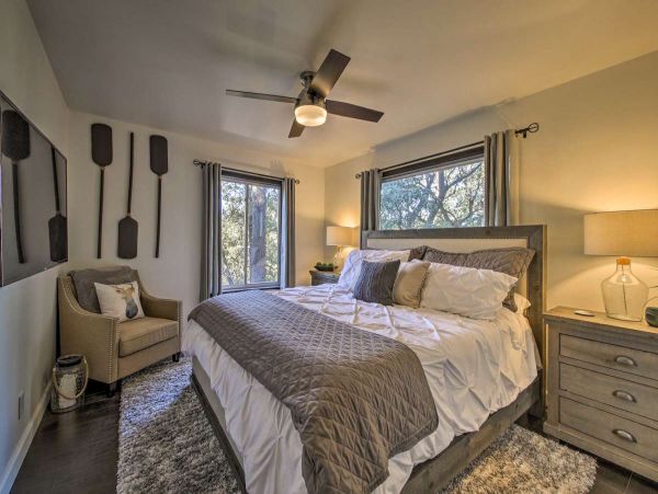 Lake Arrowhead 6 Bedroom Home with Game Room
