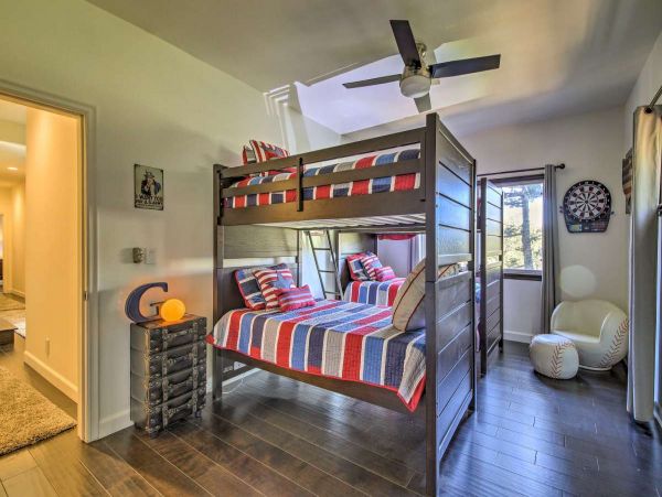 Lake Arrowhead 6 Bedroom Home with Game Room