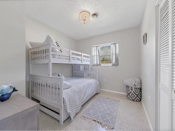 Charming 3 Bedroom Vacation Home in Sarasota