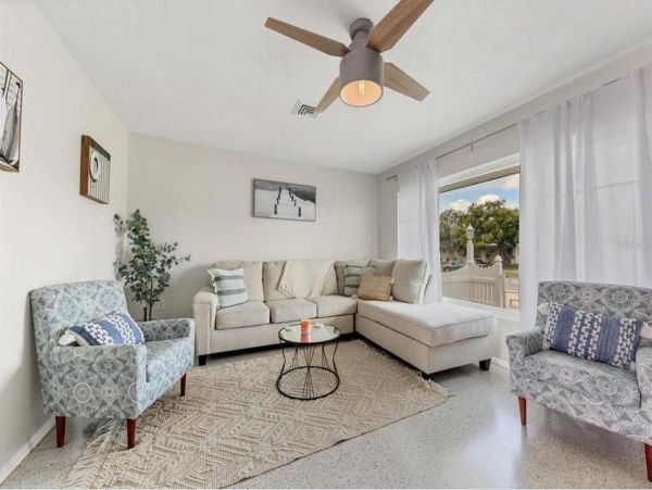 Charming 3 Bedroom Vacation Home in Sarasota