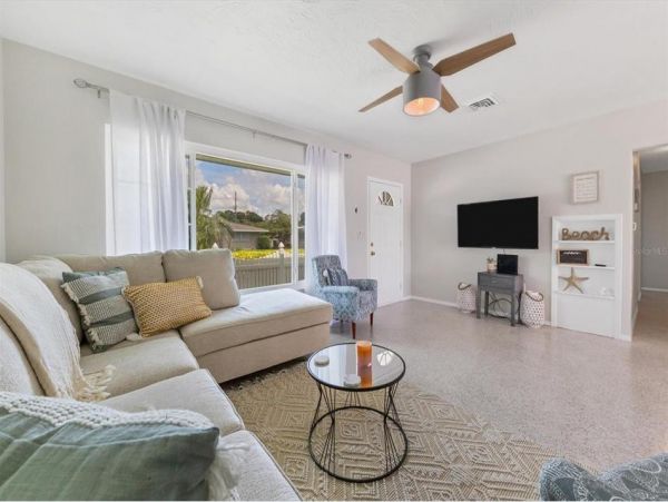 Charming 3 Bedroom Vacation Home in Sarasota