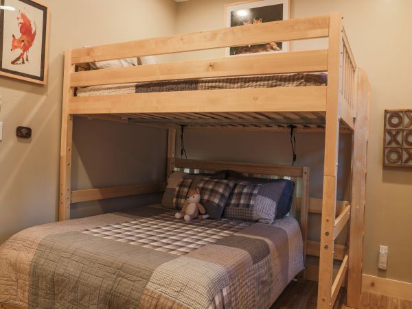 Lake Tahoe North Shore Home 998205