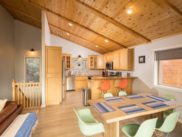 Lake Tahoe North Shore Home 998215