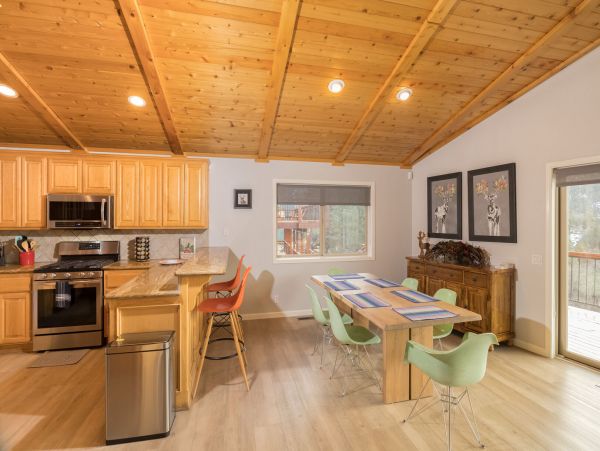 Lake Tahoe North Shore Home 998215