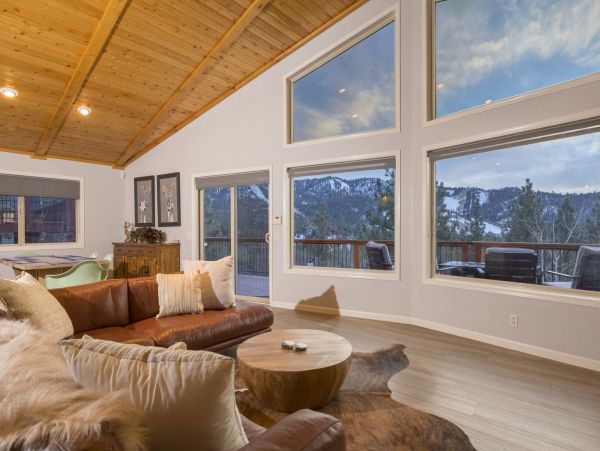 Lake Tahoe North Shore Home 998215