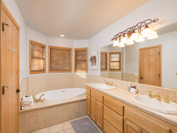 Lake Tahoe North Shore Home 998215