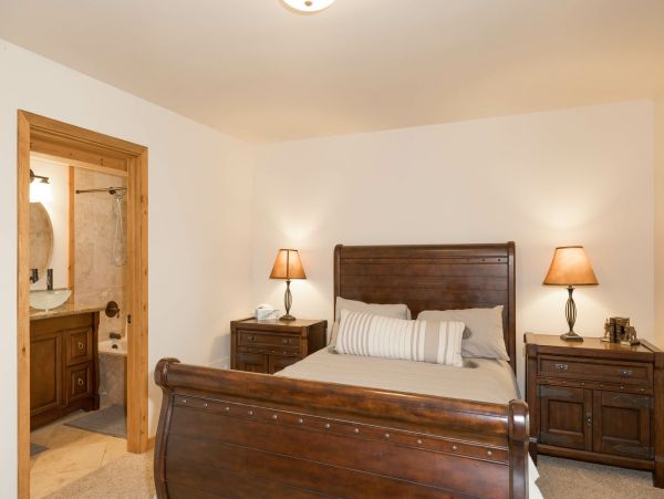 Lake Tahoe North Shore Home 998219