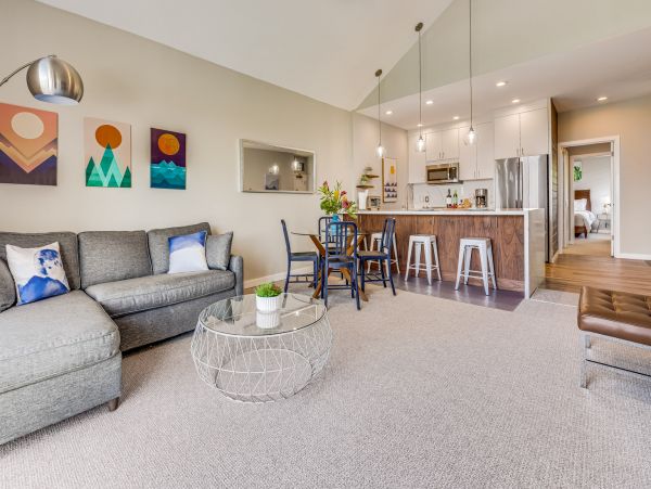 Two Bedroom Vacation Condo with Communal Pool