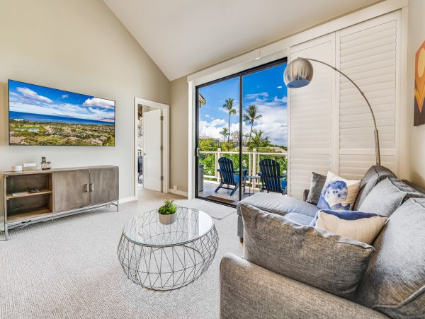 Two Bedroom Vacation Condo with Communal Pool