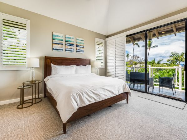 Two Bedroom Vacation Condo with Communal Pool