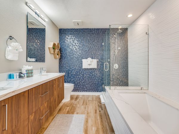 Two Bedroom Vacation Condo with Communal Pool