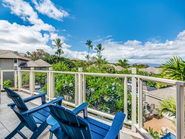 Two Bedroom Vacation Condo with Communal Pool