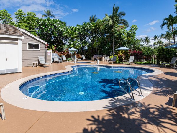 Two Bedroom Vacation Condo with Communal Pool