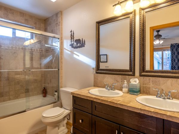 Lake Tahoe North Shore Home 998226