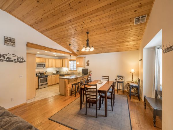 Lake Tahoe North Shore Home 998226