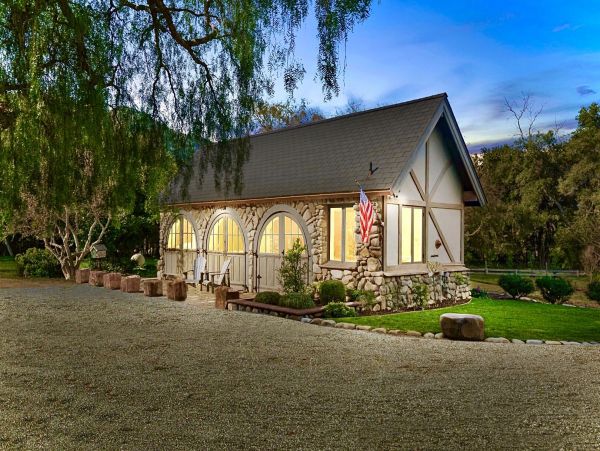 Santa Cruz County Home 998235