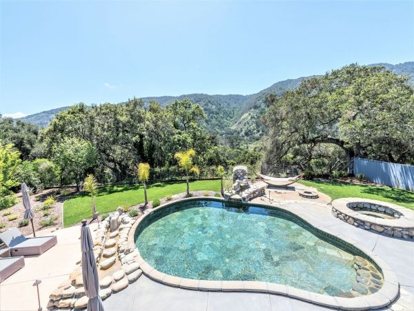 Santa Cruz County Home 998235