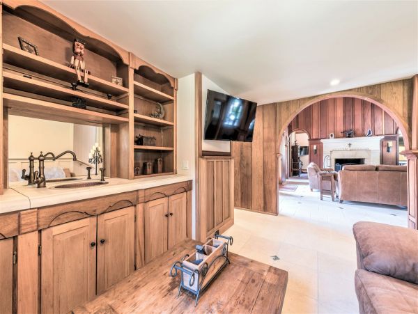 Santa Cruz County Home 998235