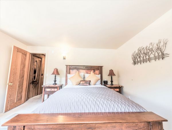 Santa Cruz County Home 998235