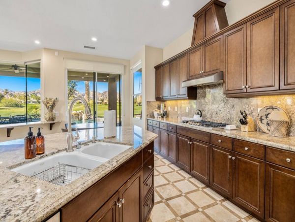 Lake Tahoe North Shore Home 998262