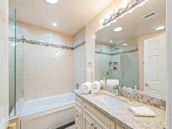 Palm Springs Home 998286