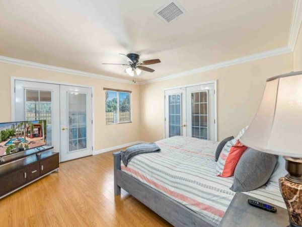 Palm Springs Home 998286